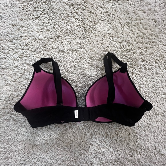 PINK VICTORIA SECRET T-SHIRT BLACK LACE BRA SIZE 36D EEUC - Picture 5 of 10